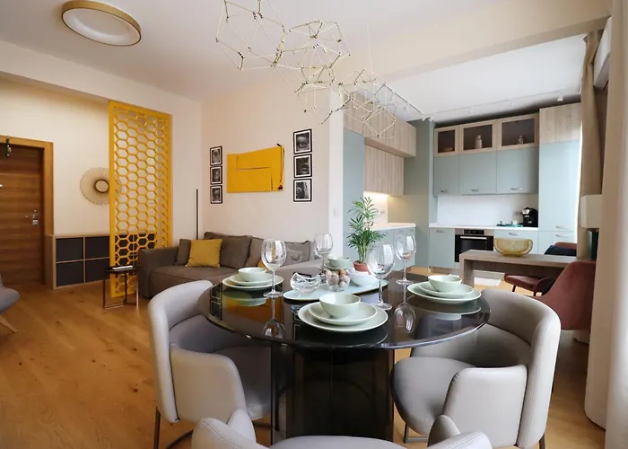 New Glamours With Elevator アパート