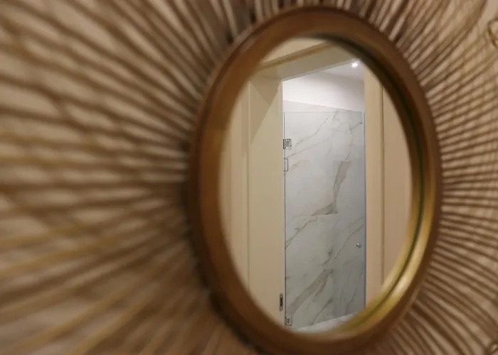 New Glamours With Elevator アパート