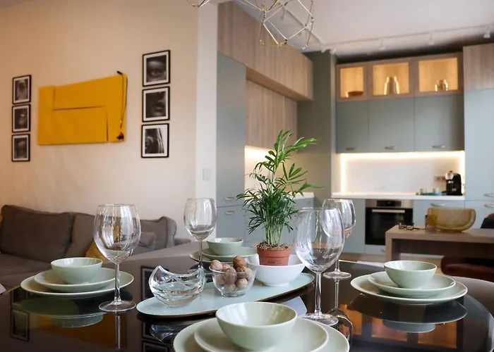 New Glamours With Elevator