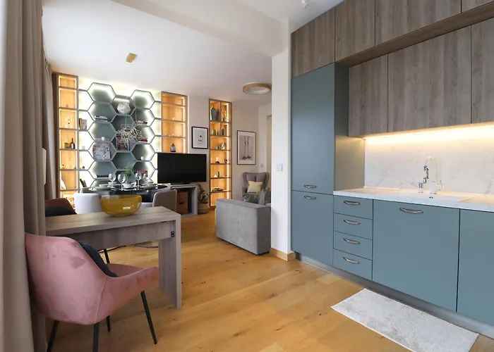 New Glamours With Elevator