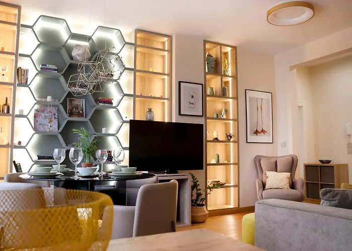 New Glamours With Elevator * صوفيا