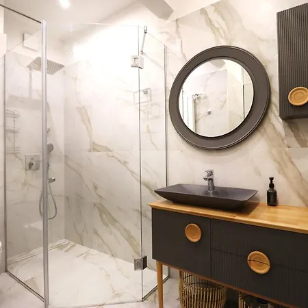 New Glamours With Elevator Apartman Szófia